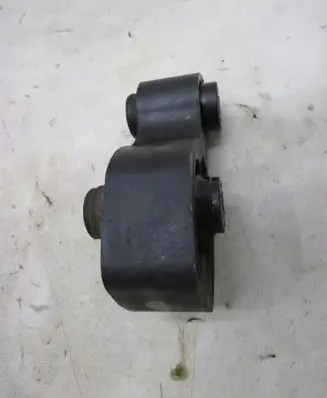 Mazda 3 III Engine mount vacuum valve 1111