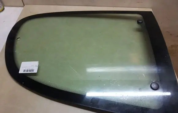 Peugeot 206 Rear side window