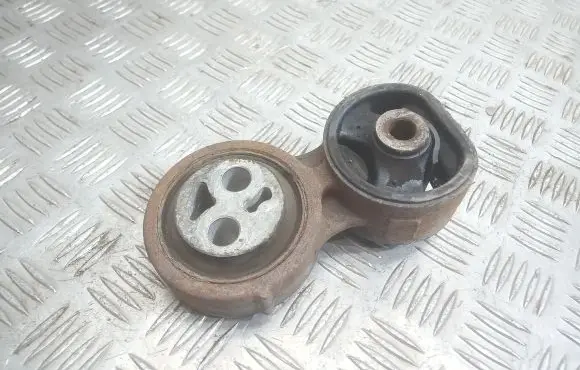 Honda FR-V Engine mount bracket