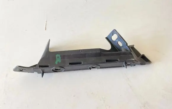 Seat Ibiza IV (6J,6P) Front bumper mounting bracket 6J0807184