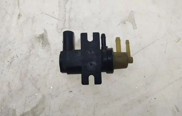 Volkswagen Golf VI Turbo solenoid valve 1K0906627B