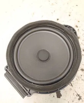 Opel Crossland X Front door speaker