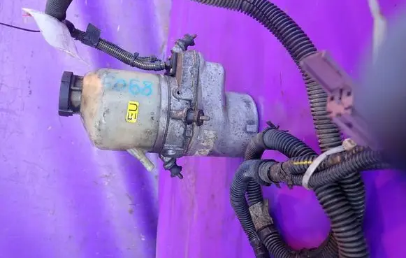 Opel Astra G Power steering pump