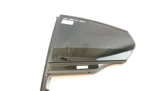 BMW 3 G20 G21 Rear vent window glass 7425083 51727425083
