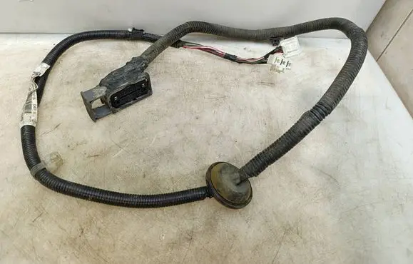 Toyota Avensis T270 Handbrake wiring loom/harness 8216405040