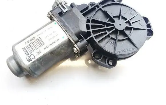 Hyundai Santa Fe Front door window regulator motor 400907