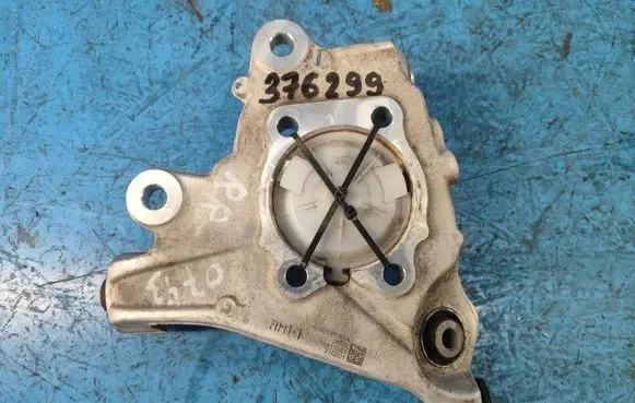Nissan X-Trail T33 Rear wheel hub spindle/knuckle 430186RA1A