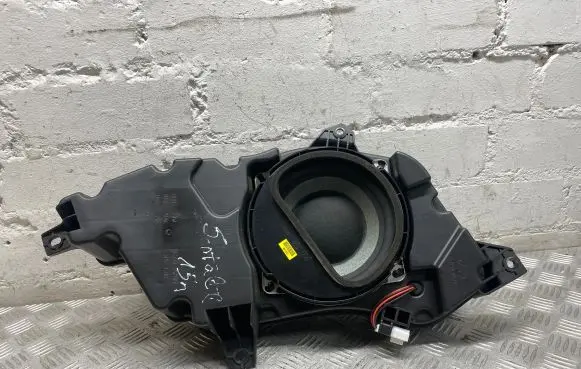 Hyundai Santa Fe Subwoofer speaker 963802W100
