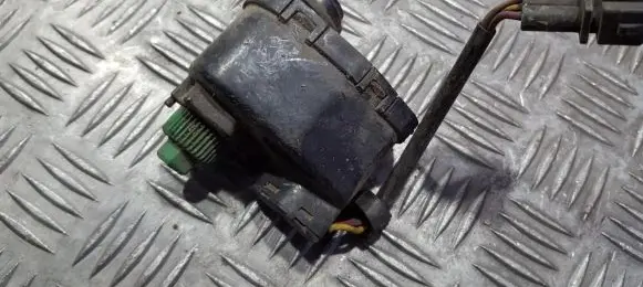 Seat Toledo I (1L) Headlight level adjustment motor 00614303