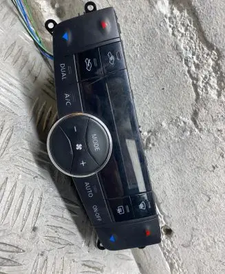 Nissan Navara D23 Climate control unit 275004JA1A DK90490093
