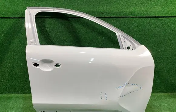 Citroen C4 III e-C4 Front door 306755D