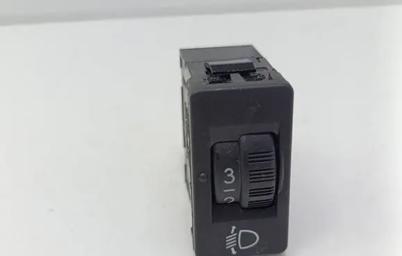 Peugeot 2008 I Headlight level height control switch 96384422XT