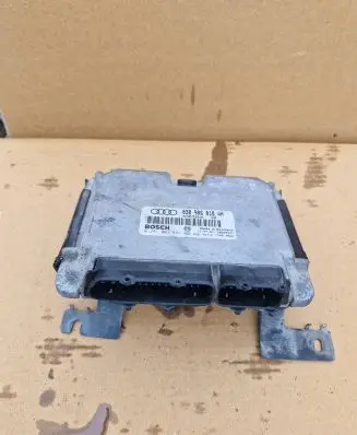 Audi A3 S3 8L Engine control unit/module 038906018AH 28SA3337 0281001693