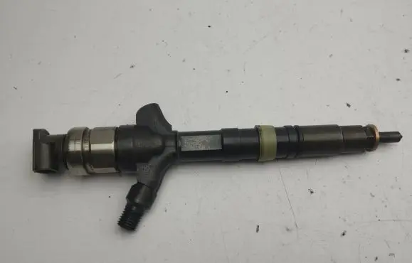 Toyota Corolla E120 E130 Fuel injector 236700G010 05E01931