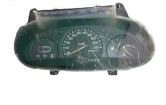 Mazda 121 SM Speedometer (instrument cluster)