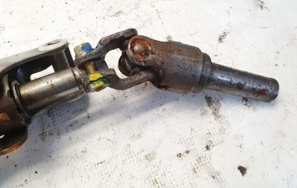Toyota Avensis T250 Steering column universal joint