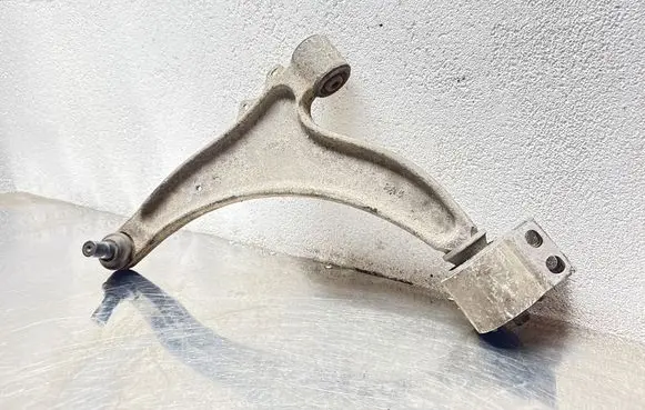 Opel Insignia A Front lower control arm/wishbone 0131221