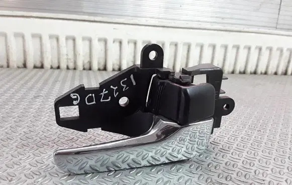 Rear door interior handle