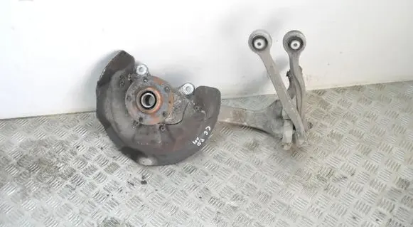 Audi A6 S6 C6 4F Front wheel hub R4F0258