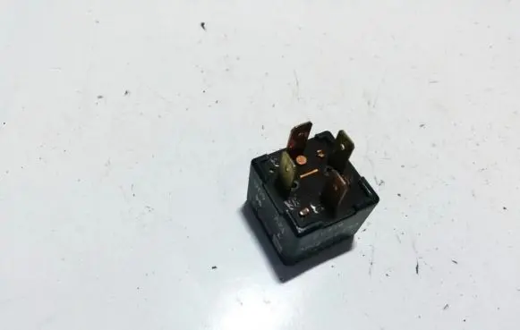Audi A6 S6 C4 4A Other relay 443919578c 267