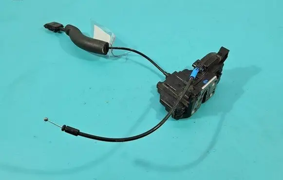 Renault Megane III Front door lock 805020001R-A IMPRK1503417