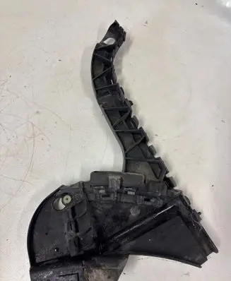 Volvo XC70 Rear bumper mounting bracket 30678704 BP3EA