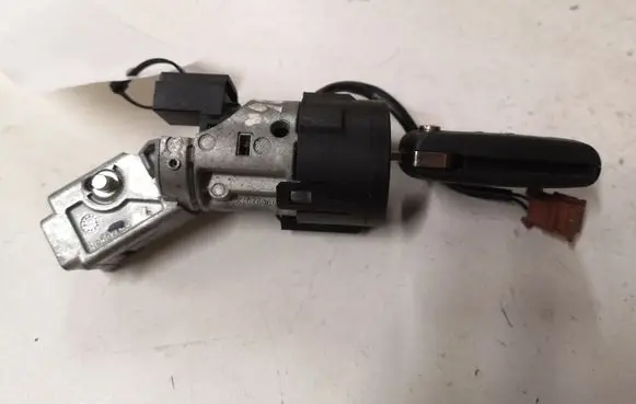 Peugeot 407 Ignition lock 9648445180