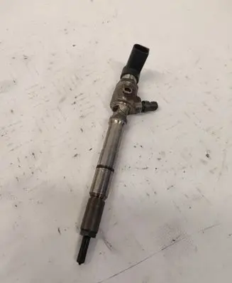 Volkswagen Golf VI Fuel injector 03L130277B