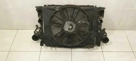 Mercedes-Benz CLS C219 Radiator set A2115003402 A2115001693
