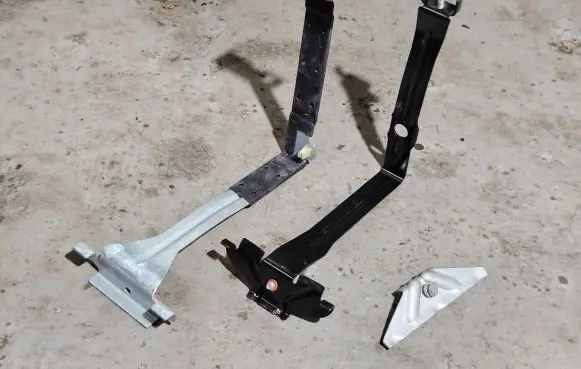 BMW X6 E71 Battery bracket 7555905 7594447