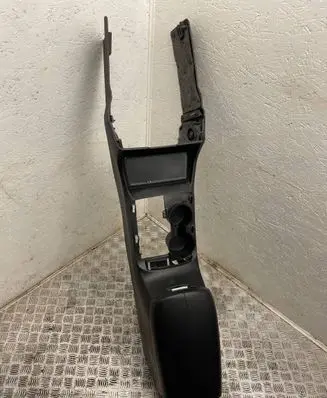 KIA Sorento Armrest 846112p000
