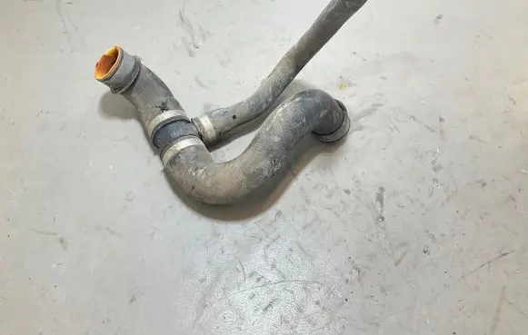 Mercedes-Benz Sprinter W906 Engine coolant pipe/hose