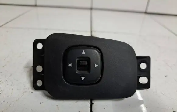 Mazda MPV II LW Wing mirror switch LD4766600 03200321