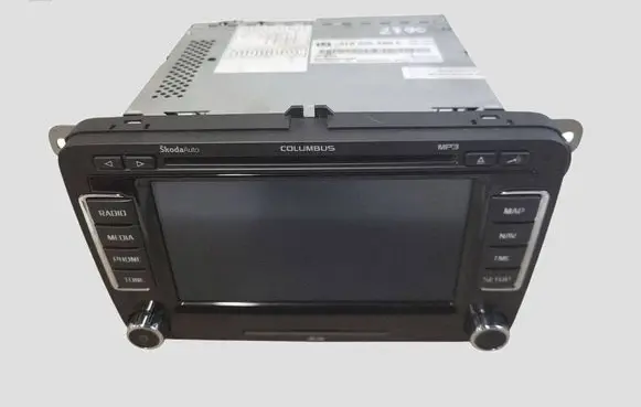 Skoda Octavia Mk2 (1Z) Radio/CD/DVD/GPS head unit 3T0035680E 000532850 A2C37923400