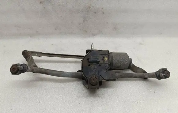 Volkswagen Touran I Front wiper linkage and motor 1T1955023A 3397021378