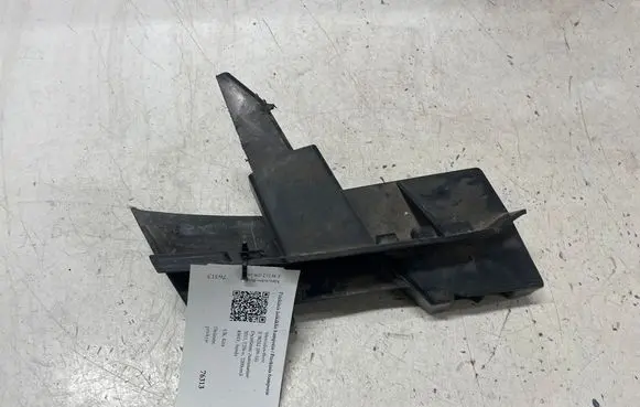 Mercedes-Benz E W212 Front bumper mounting bracket