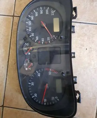 Volkswagen Golf IV Speedometer (instrument cluster) 1J0920822B 36361832