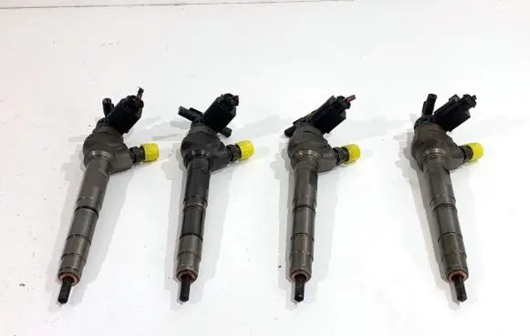 Volkswagen PASSAT B7 Fuel injectors set 0445110369