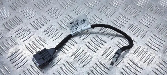 Peugeot 308 USB socket connector 9806047980