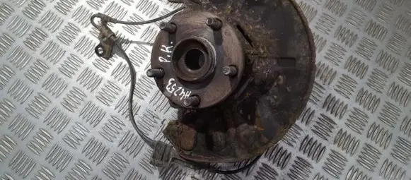 Toyota Avensis T250 Front wheel hub