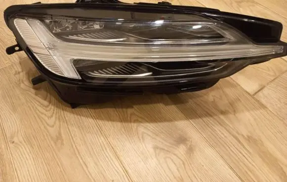Volvo V60 Headlight/headlamp 32228810 00009323