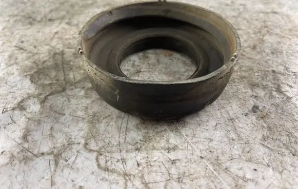 Mercedes-Benz C W202 Rear coil spring rubber mount 2013251044