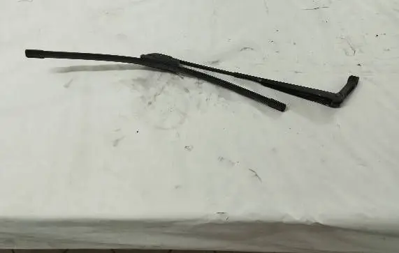 Porsche 911 996 Front wiper blade arm