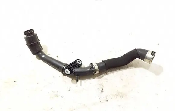 Mercedes-Benz GLA H247 Intercooler hose/pipe A2475280082