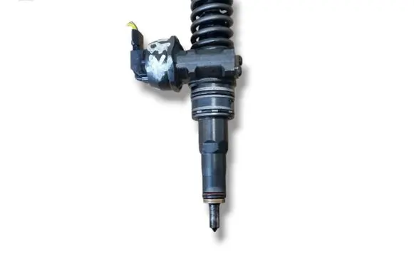 Audi A4 S4 B6 8E 8H Fuel injector 0414720216 038130073BA