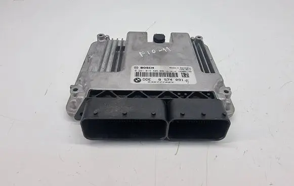 BMW 5 F10 F11 Engine control unit/module 8574091 1039S61188 030777023
