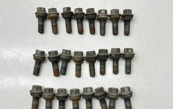 Mercedes-Benz Sprinter W906 Nuts/bolts 