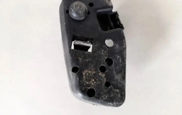 BMW 3 E46 Tail light bulb cover holder 388570r 230574r