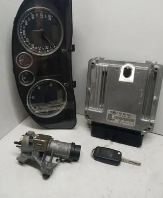 Volkswagen PASSAT B5.5 Engine ECU kit and lock set 038906016K 1039S07293 0281011145