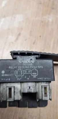 Volvo 850 Coolant fan relay 1398845 8999620